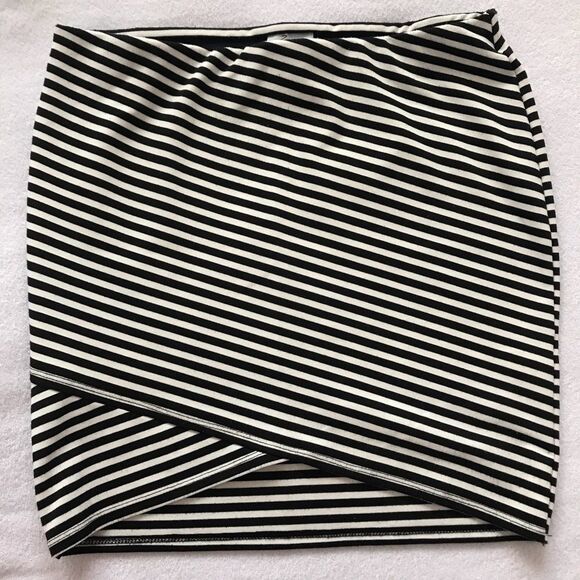 Zara Trafaluc Bodycon Skirt Size 28 Black and White - Picture 1 of 8